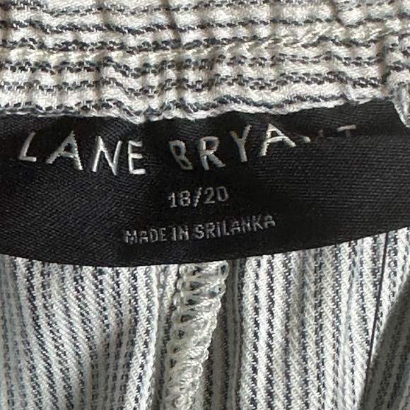 Lane Bryant Gray Capri Pants Relaxed Fit Soft Slub Striped Grey size 18/20 new - Picture 4 of 12